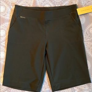 New Lole Suki Shorts, Leaf Tea Green, Size Large